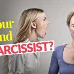 De ce unii narcisisti ​​se urăsc pe sine