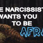 De ce narcisistul te urăște dar nu te părăsește?