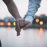 5 moduri în care narcisiștii dăunează relațiilor de dragoste