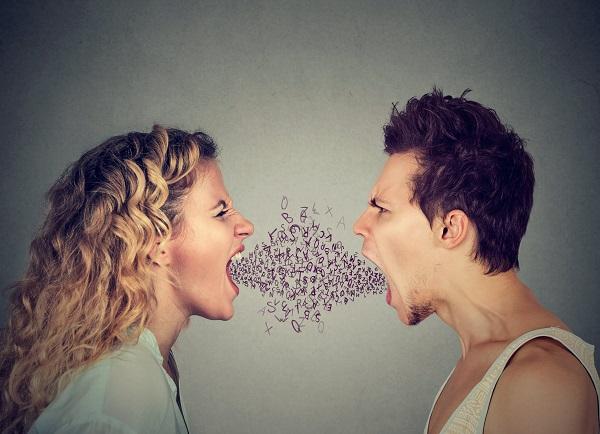 Cele două tipuri de abuz verbal și efectele lor diferite
