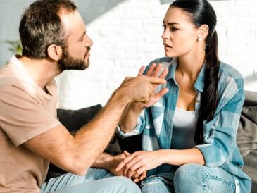 3 fraze pe care un partener narcisist le folosește în timpul unei confruntări