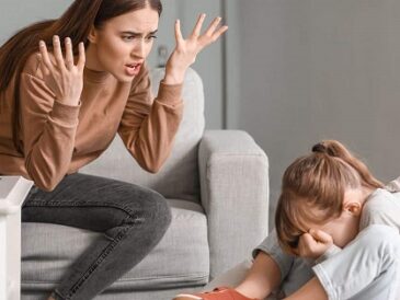7 moduri în care părinții narcisiști ​​ascunși își îngrijesc copiii pentru abuz